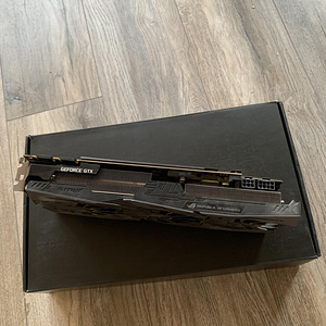 Asus ROG Strix GTX 1080 (3 foto / 5)