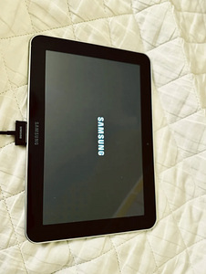 Samsung Galaxy Tab 8.9 (2 foto / 6)