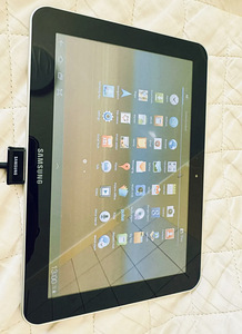 Samsung Galaxy Tab 8.9 (4 foto / 6)