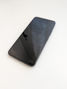 Samsung Galaxy S22 5G 128Gb (3 foto / 3)