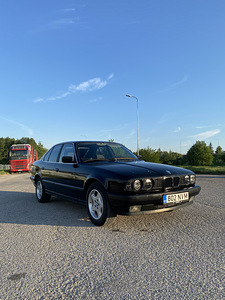 BMW e34 520i 110kw (4 foto / 10)