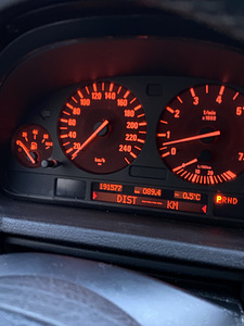 BMW x5 e53 4.4 v8 190k läbisõit (8 foto / 15)