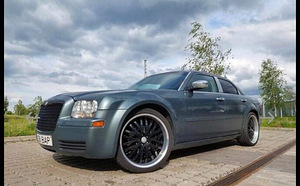 Chrysler 300C (3 foto / 12)