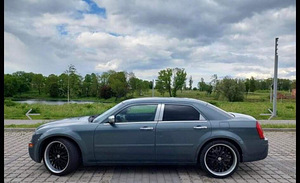 Chrysler 300C (4 foto / 12)