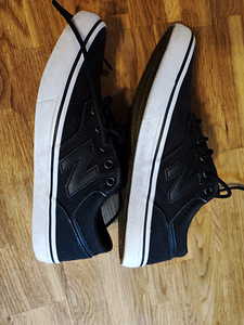 Uus hind! New Balance vabaajajalatsid / tennised (5 foto / 7)