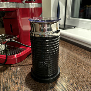 Кофемашина KitchenAid Nespresso (5 фото из 6)