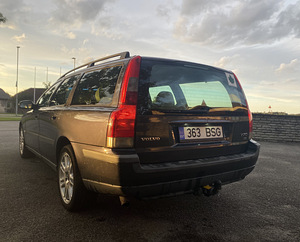 Volvo V70 2.4 D5 | 120kw | ATM (4 foto / 6)