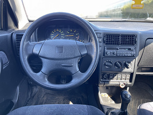 Seat Cordoba (6 foto / 7)