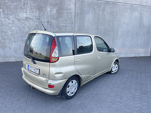 Toyota Yaris verso (4 foto / 10)