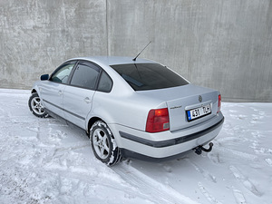 Volkswagen Passat (3 foto / 8)