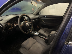 Volkswagen Passat (10 foto / 14)