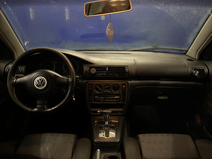 Volkswagen Passat (11 foto / 14)