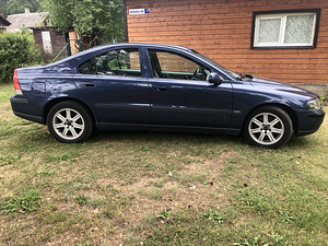 VOLVO S60 2.4 / Vahetus (5 foto / 13)