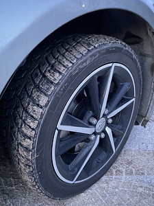 Toyota Avensis 2.2 110кВ (10 foto / 15)