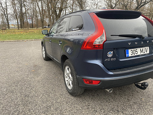 Volvo XC60 2.4 D5 120 kw (8 foto / 15)