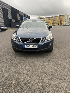 Volvo XC60 2.4 D5 120kw 2010 aasta (2 foto / 14)