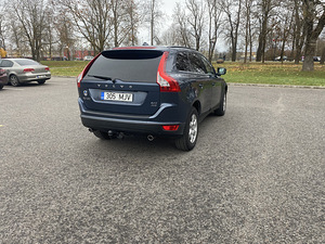 Volvo XC60 2.4 D5 120kw 2010 aasta (7 foto / 13)