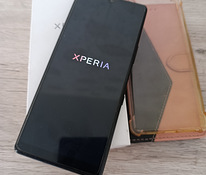 Sony Xperia L4 3/64Gb + 2 защитных чехла