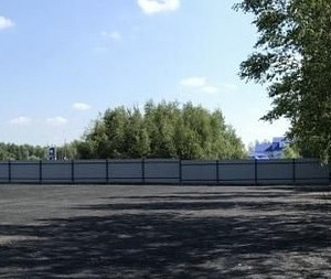 Сдаю площадку под торговлю 4 сотки на 1 линии Московского ш