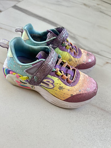 Кросовки Skechers (1 фото из 9)