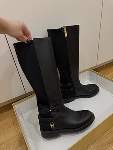 Сапоги Michael Kors (1 фото из 7)