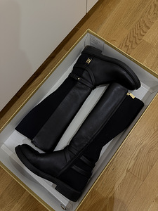 Сапоги Michael Kors (2 фото из 7)