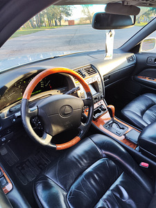 Лексус LS400 99' (3 фото из 5)