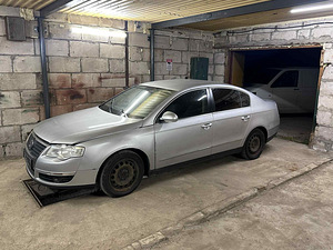 Запчасти Passat b6 (7 фото из 10)
