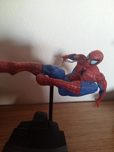 Spiderman фигурка на подставке