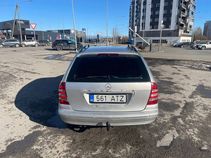 Mercedes Benz c220 (2 foto / 6)