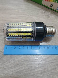 LED LAMP! UUS! (4 фото из 7)