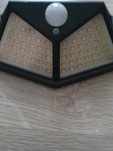 Päikesepaneeliga LED lamp liikumisanduriga! UUS! (1 foto / 5)