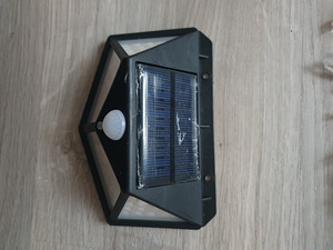 Päikesepaneeliga LED lamp liikumisanduriga! UUS! (4 foto / 5)