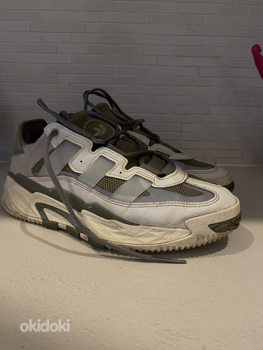 Мужские кроссовки 40 размер (фото #1)