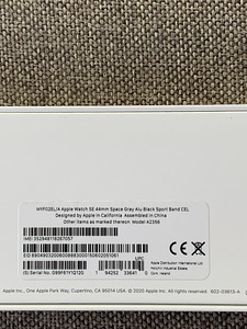 Apple Watch SE 44mm Space Gray Aluminium GPS + Cellular (2 foto / 2)