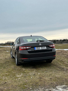 SKODA SUPERB 1.8 (3 foto / 9)