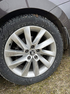 SKODA SUPERB 1.8 (8 foto / 9)
