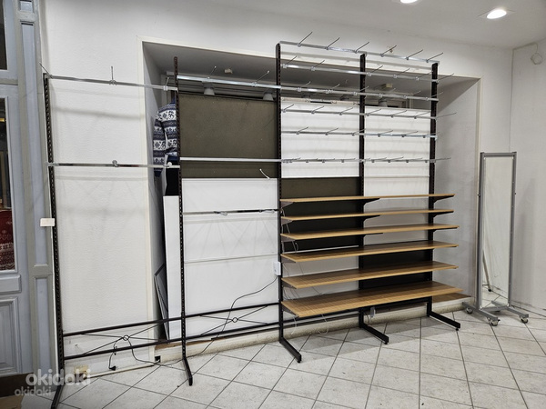 Modulaarne klaasist riiul