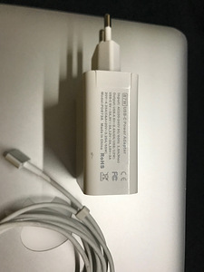 2015 Macbook pro 13inch + Apple magic mouse 2 (8 foto / 9)