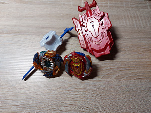Beyblade takara tomy (1 foto / 4)