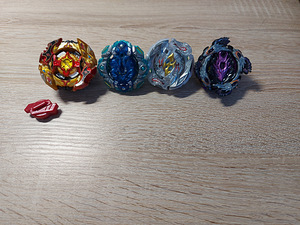 Beyblade takara tomy b 128 (1 foto / 2)