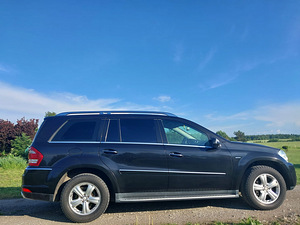 Mercedes-Benz GL 350 CDI 4MATIC 3.0 165KW 2011 (3 foto / 15)