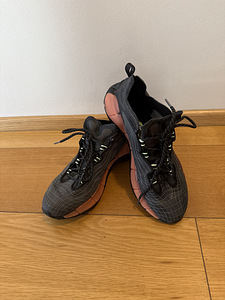 Женские кроссовки Reebok (5 фото из 6)