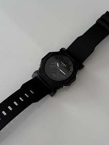 G-Shock Casio GA-2300 (4 foto / 4)