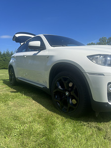 BMW x6 40d (2 foto / 15)