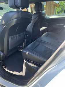 BMW x6 40d (10 foto / 15)