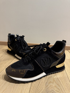 Müüa Louis Vuitton tossud (1 foto / 5)