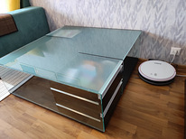 Мебель для гостиной (тумба под телевизор, журнальный столик, обеденный стол, стулья)