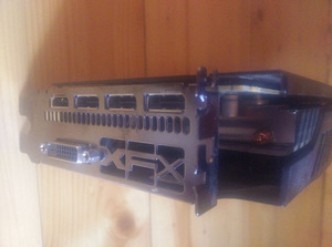 Подержанная видеокарта XFX RX 480 8GB XXX на продажу (2 фото из 2)