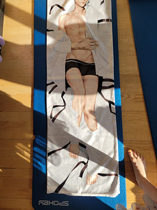 Dakimakura koos Leviga. Anime (3 foto / 5)